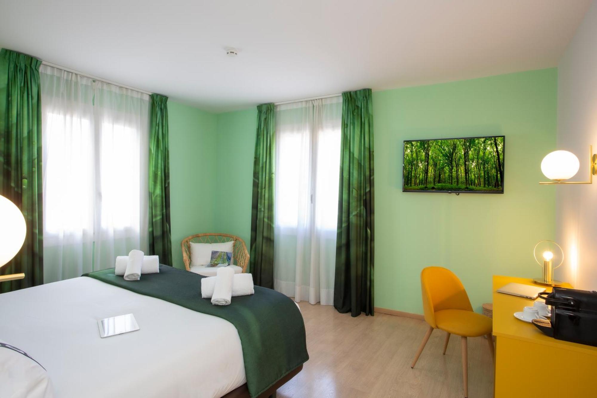 Superior Double Room,1273167454:JPEG